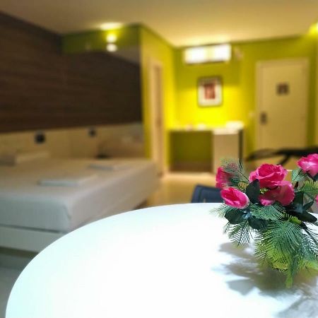 Vegas Motel อิมเปราตริซ ภายนอก รูปภาพ